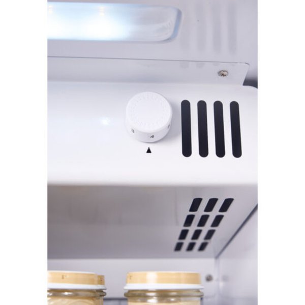 Refrigerador vertical de exhibición Premium Levella® de 6.5 pies cúbicos con puerta de vidrio simple. Refrigerador expositor.